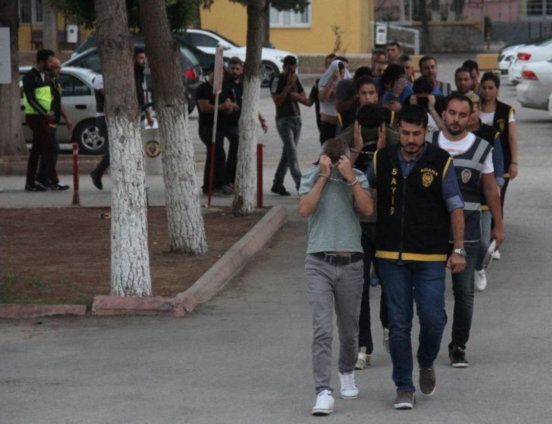 D&uuml;ğ&uuml;n G&uuml;n&uuml; Fuhuş Operasyonundan G&ouml;zaltına Alındı