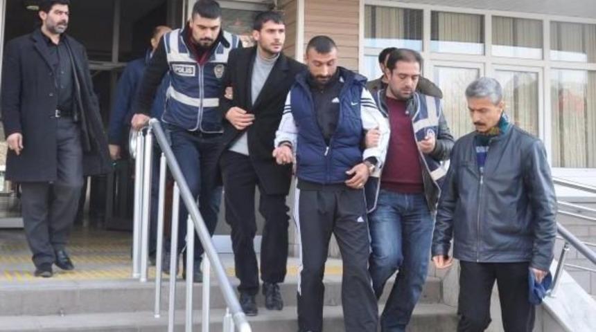 Minib&uuml;ste 60 Kilo Esrara 2 Tutuklama