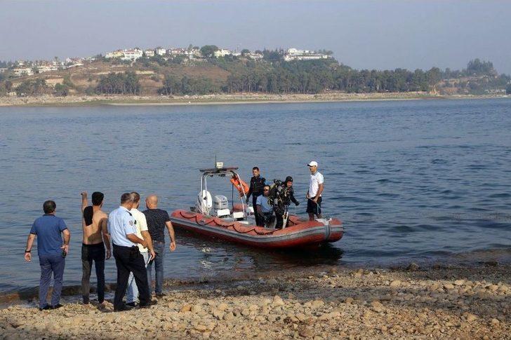 Göle Giren 3 Arkadaştan Biri Boğuldu G4