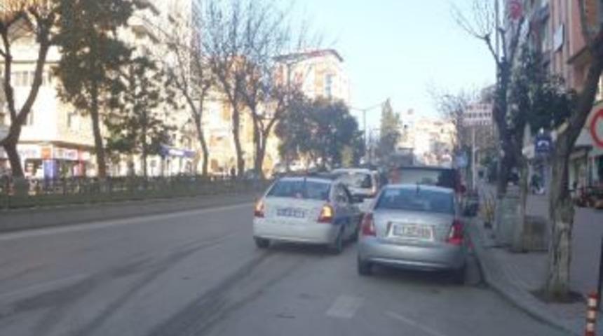 Polis Hatalı Park Eden Ara&ccedil; S&uuml;r&uuml;c&uuml;lerine G&ouml;z A&ccedil;tırmıyor