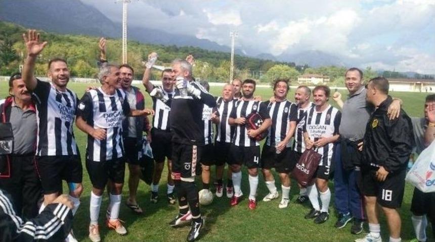 Aydınlı Masterlar, &Ccedil;ifte Şampiyonlukla D&ouml;nd&uuml;