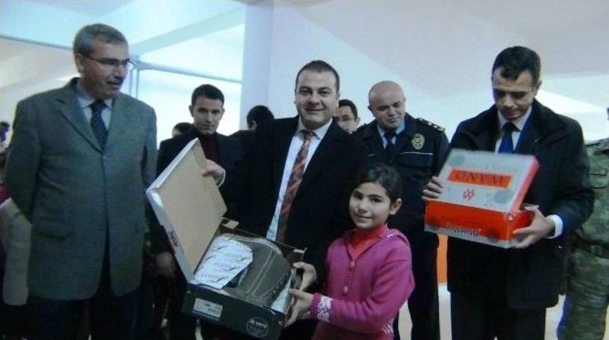 Fedakar &Ouml;ğretmenden &Ouml;rnek Davranış