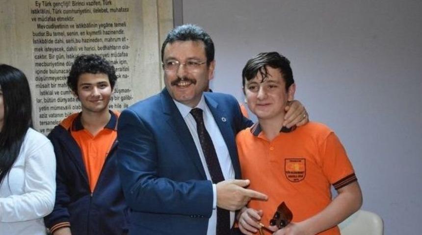 &lsquo;&ouml;ğrenen Şehir Ortahisar&rsquo; Sloganı İle 41 Branşta Binlerce &Ouml;ğrenciye Kurs Veriliyor