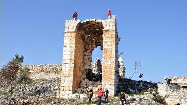 Tarihi Akkale Çalılardan Temizlendi