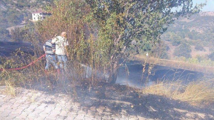 Samanlıkta Çıkan Yangın Ormana Sıçradı G5