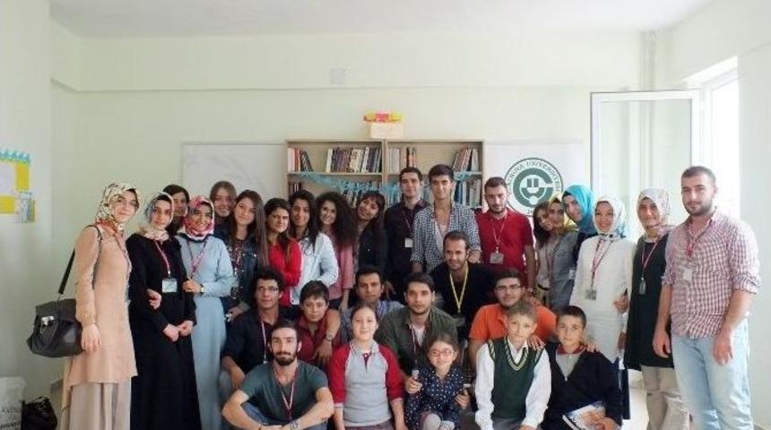 &Ccedil;ukurova &Uuml;niversitesi Sinerji Kul&uuml;b&uuml; Soma&rsquo;ya İki K&uuml;t&uuml;phane Kazandırdı