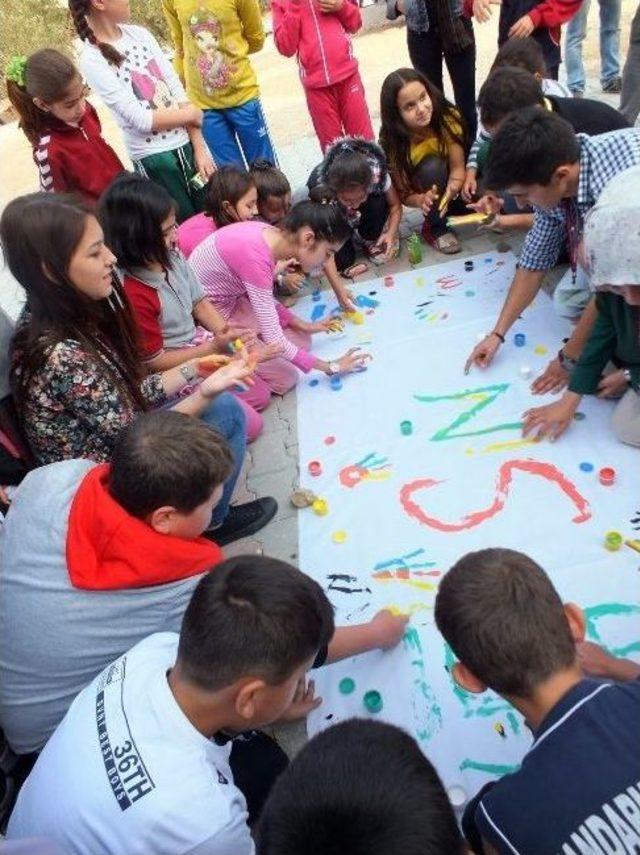 Çukurova Üniversitesi Sinerji Kulübü Soma’ya İki Kütüphane Kazandırdı