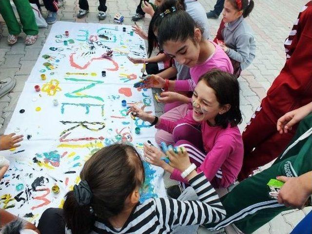 Çukurova Üniversitesi Sinerji Kulübü Soma’ya İki Kütüphane Kazandırdı