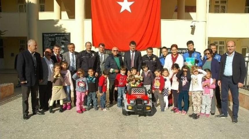 Minik &Ouml;ğrencilere "&ouml;nce Yaya" Projesi Anlatıldı
