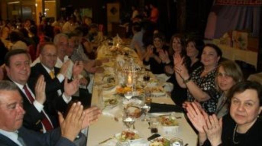 Kırkağa&ccedil;lılar Şair Eşref Vakfı Gecesinde Buluşacak