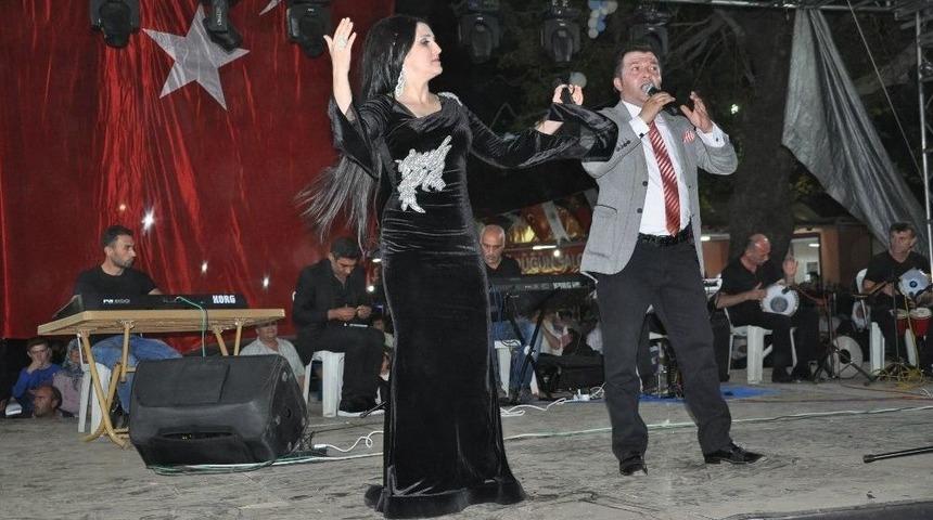 Simavlılar, Kadriye Ve Ali Saruhan Kardeşlerin Konseri İle Coştu