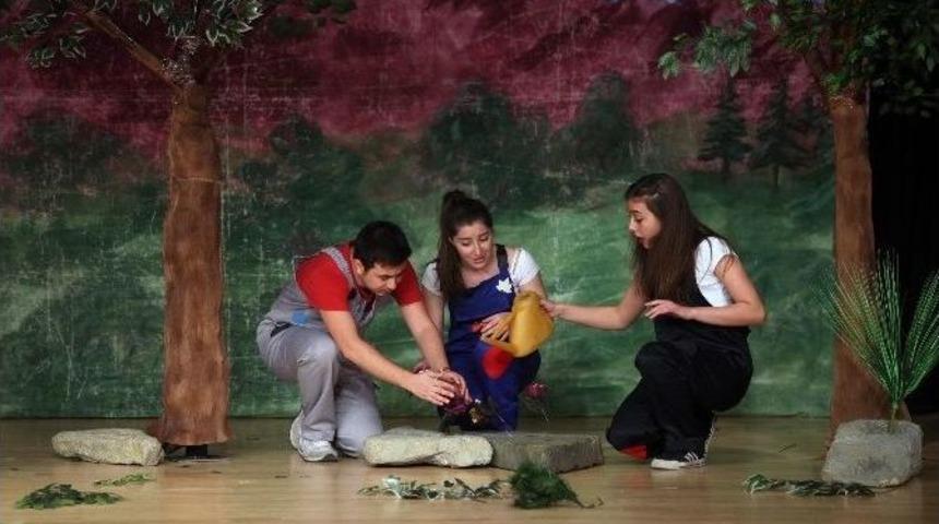 Yenimahalle&rsquo;de &Ccedil;ocuk Tiyatrosu Devam Ediyor