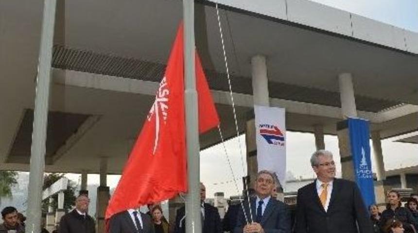 İzmir&rsquo;in Kırmızı Bayrak Gururu