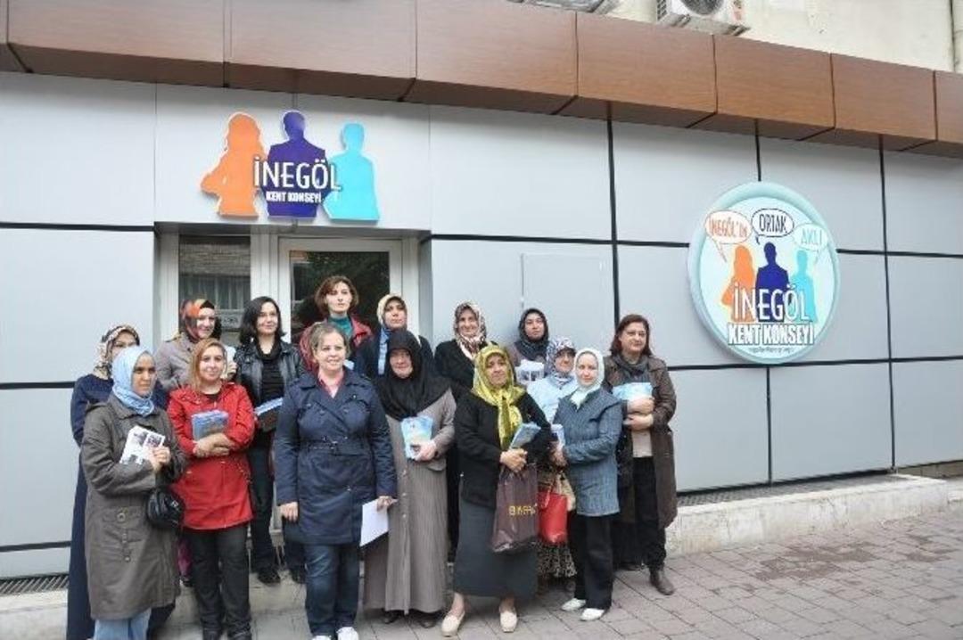 İneg&ouml;ll&uuml; Kadınlar Kaldırım İşgaline Savaş A&ccedil;tı