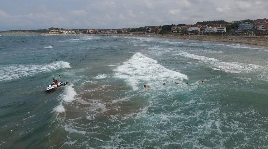 (&ouml;zel Haber) Dev Dalgaların Arasında Nefes Kesen Kurtarma Operasyonu