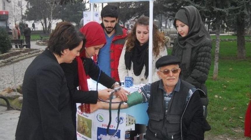 Hem &Ouml;ğreniyorlar Hem Uyguluyorlar