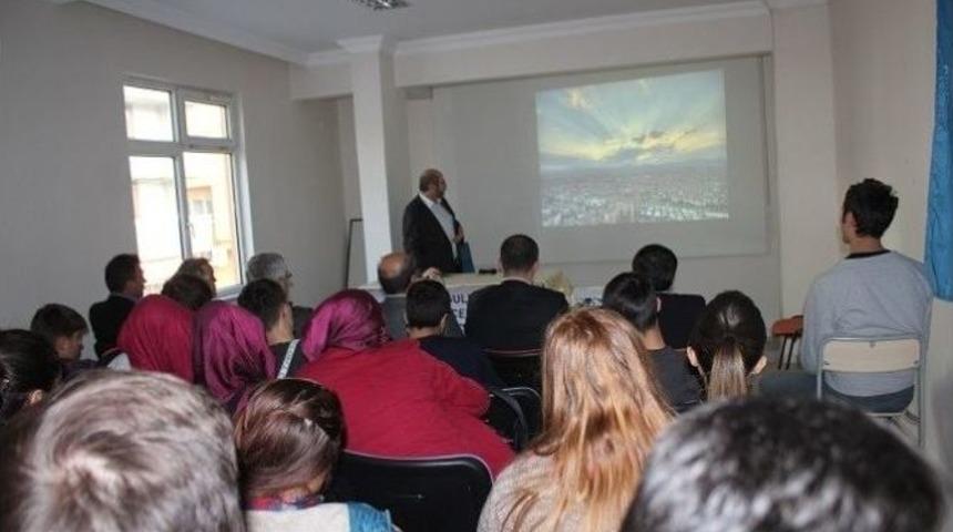 G&ouml;k&ccedil;ebey&rsquo;de Hz. Mevlana Anıldı