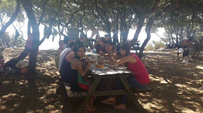 Didimli Engelliler Misafirleriyle Kaynaştı