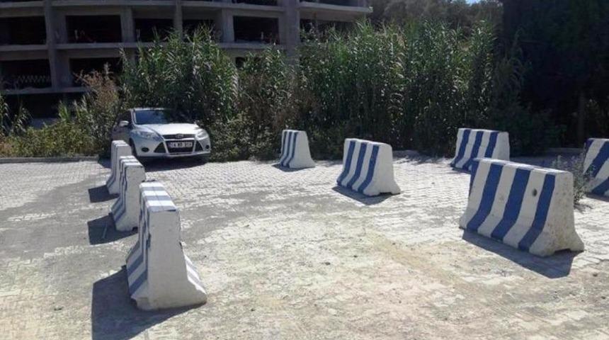 Freni &Ccedil;ekilmeyen Otomobil Trafikte Seyreden Ara&ccedil;ların Arasından Ge&ccedil;ti