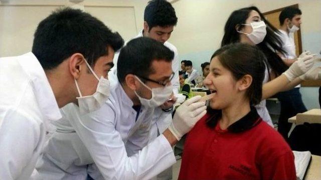 Zara Anadolu Lisesinde Diş Ve Ağız Taraması Yapıldı