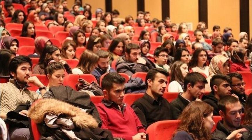 C&uuml;&rsquo;de &lsquo;vaktiyle Bir Atsız Varmış&rsquo; Adlı Şiir Dinletisi Ger&ccedil;ekleştirildi