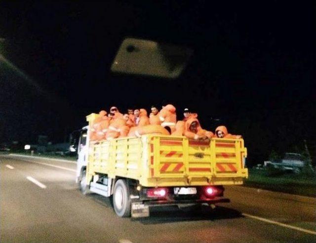 İş&ccedil;ilerin Tehlikeli Yolculuğu 1