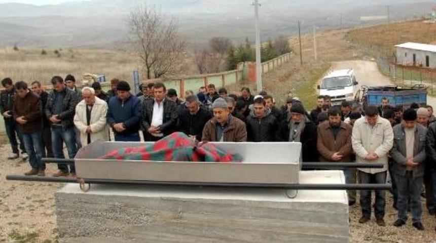 Kazada Yanarak &Ouml;len Aleyna Toprağa Verildi