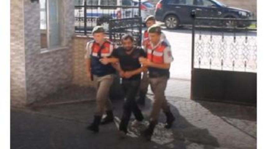 Başına Taşla Vurduğu 5 Yaşındaki &Ccedil;ocuğu Ağır Yaralayan Ş&uuml;pheli Adliyede