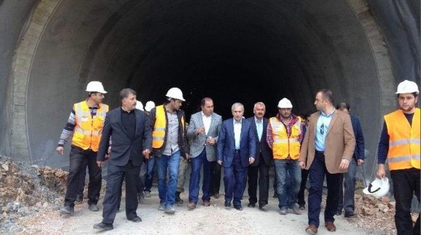 Vali S&uuml;leyman Kam&ccedil;ı Erkenek T&uuml;neli&rsquo;nde İncelemelerde Bulundu