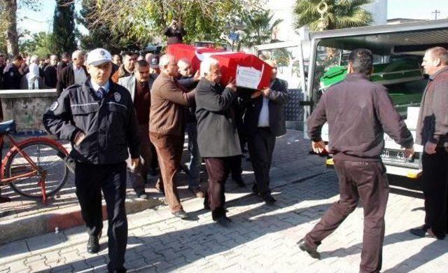 İntihar Eden Polis Memuru Adana'da Toprağa Verildi
