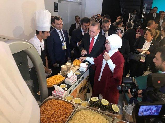 Cumhurbaşkanı Erdoğan Bulgurdan Yapılan Bisküviyi Çok Beğendi