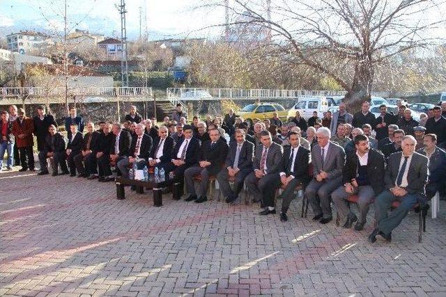 Sivrice&rsquo;de &Uuml;cretsiz Ceviz Fidanı Dağıtımı 1