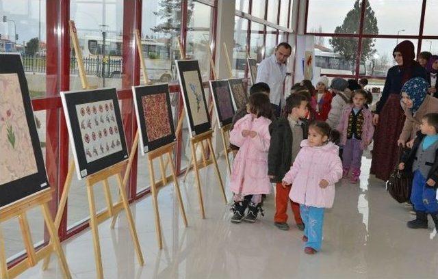 Kazan Aile Yaşam Merkezi’nde Ebru Ve Taş Süsleme Sergisi Açıldı