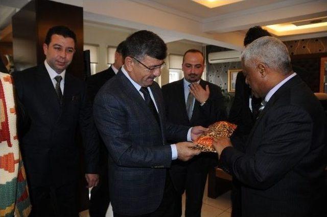 Etiyopya Büyükelçisinden Belediye Başkanı Akdoğan’a Ziyaret