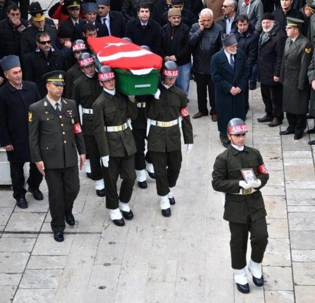 Kıbrıs Gazisi Askeri Törenle Toprağa Verildi