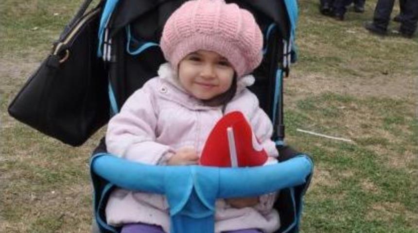 Uşak Adliyesi &Ouml;n&uuml;nde '14 Aralık' N&ouml;beti S&uuml;r&uuml;yor