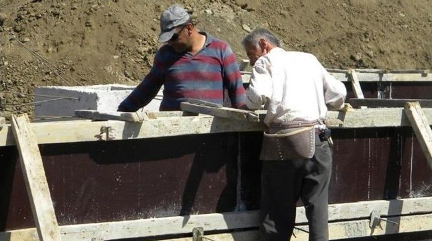 İnşaat İş&ccedil;ileri: "ekmek Aslanın Midesinde, &Ccedil;alışmamız Gerekiyor"