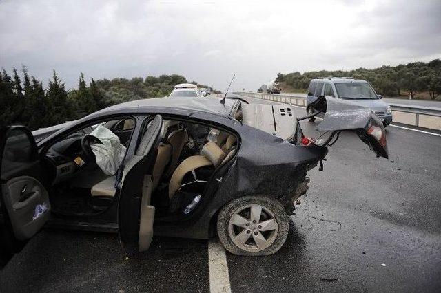 Çanakkale’de Trafik Kazası: 1 Ölü, 2 Yaralı