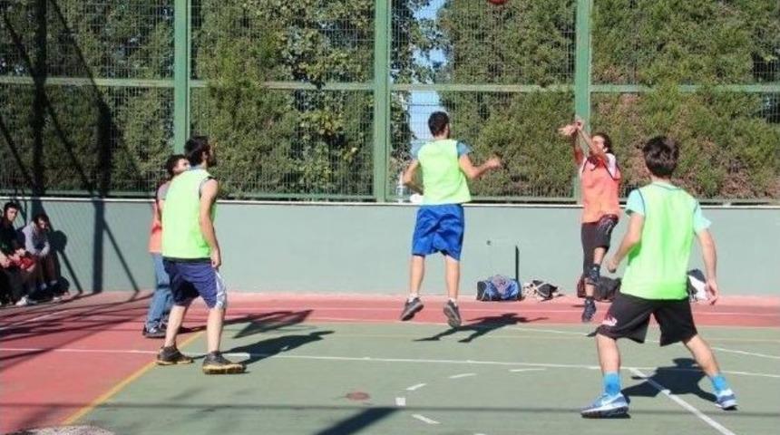 Sa&uuml;&rsquo;de &lsquo;cumhuriyet Kupası Spor Ş&ouml;leni&rsquo; Ger&ccedil;ekleştirildi