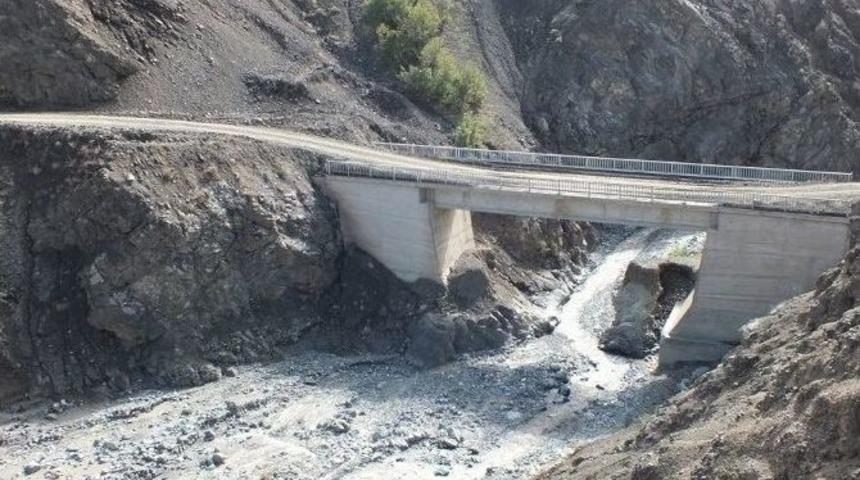 G&ouml;kdere Grup K&ouml;y Yollarının Sanat Yapıları Tamamlanıyor