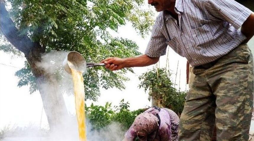 Sarıg&ouml;l&rsquo;de Evlerde Şifa Hazırlanıyor