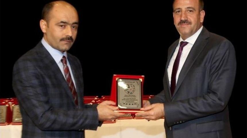 Onur &Ouml;d&uuml;l&uuml; Başkan Duruay&rsquo;a