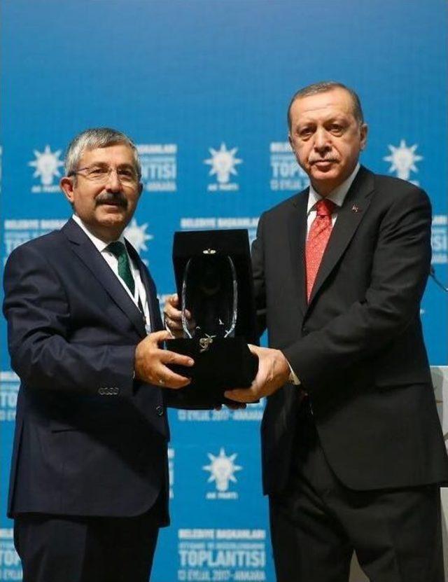 Cumhurbaşkanı Erdoğan’dan Zile Belediyesi’ne Birincilik Ödülü