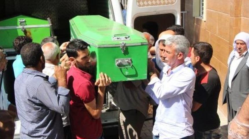 Şanlıurfa'da, 'ev Yapma' Kavgası: 2 &Ouml;l&uuml;, 1 Yaralı