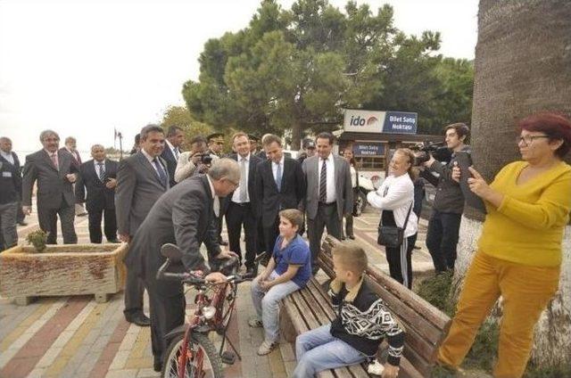 Vali Yaman, Marmara Adası’nı Ziyaret Etti