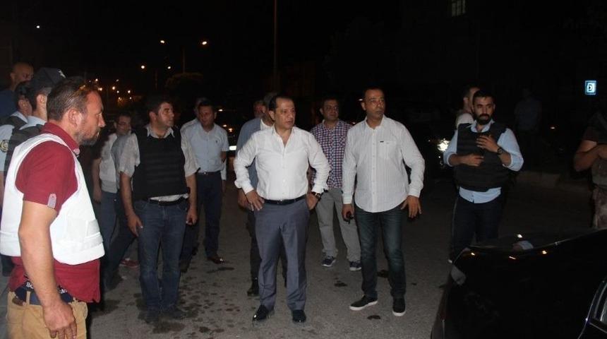 Emniyet M&uuml;d&uuml;r&uuml; Uygulamaları Denetleyip Vatandaşla Sohbet Etti