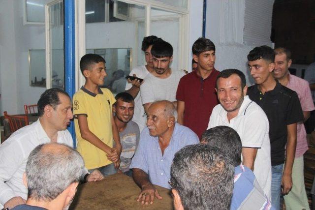 Emniyet M&uuml;d&uuml;r&uuml; Uygulamaları Denetleyip Vatandaşla Sohbet Etti 1