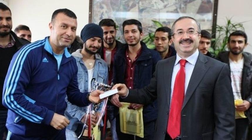 Dicle &Uuml;niversitesi Erkek Futbol Takımı 1. Lig&rsquo;de M&uuml;cadele Edecek