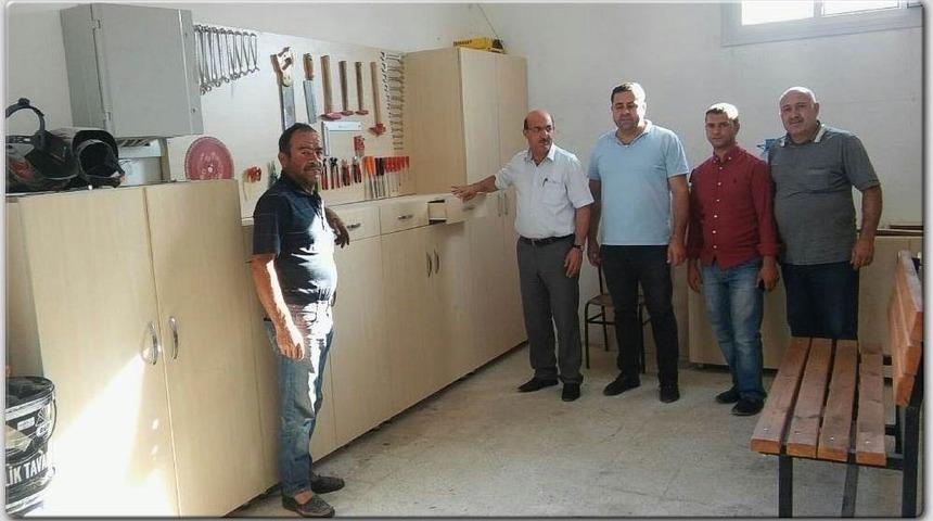 Kilis’te Köylerin İhtiyacı Olan Bank Ve Duraklar Ab Projesi İle Üretiliyor