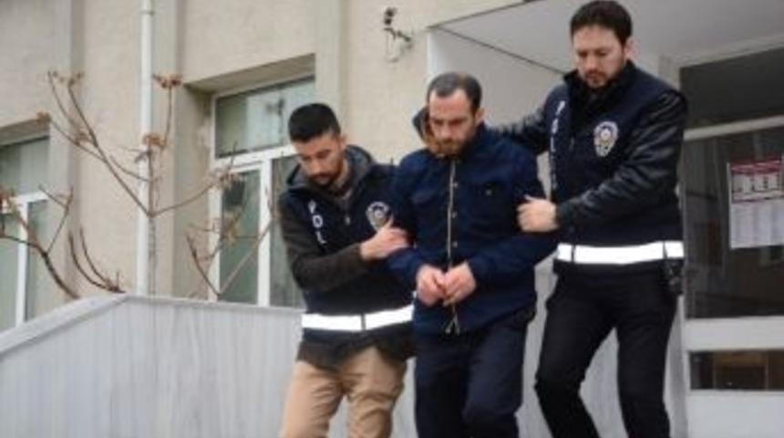 Liseli Kızı &Ccedil;ığlıkları Kurtardı